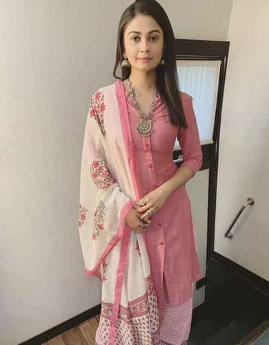Ruchi Savarn kumkum bhagya actress
